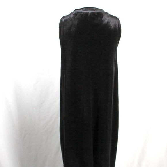 Retro Inspired Black Velveteen and Mesh Heart A Line Plus Size Dress - Picture 5 of 8